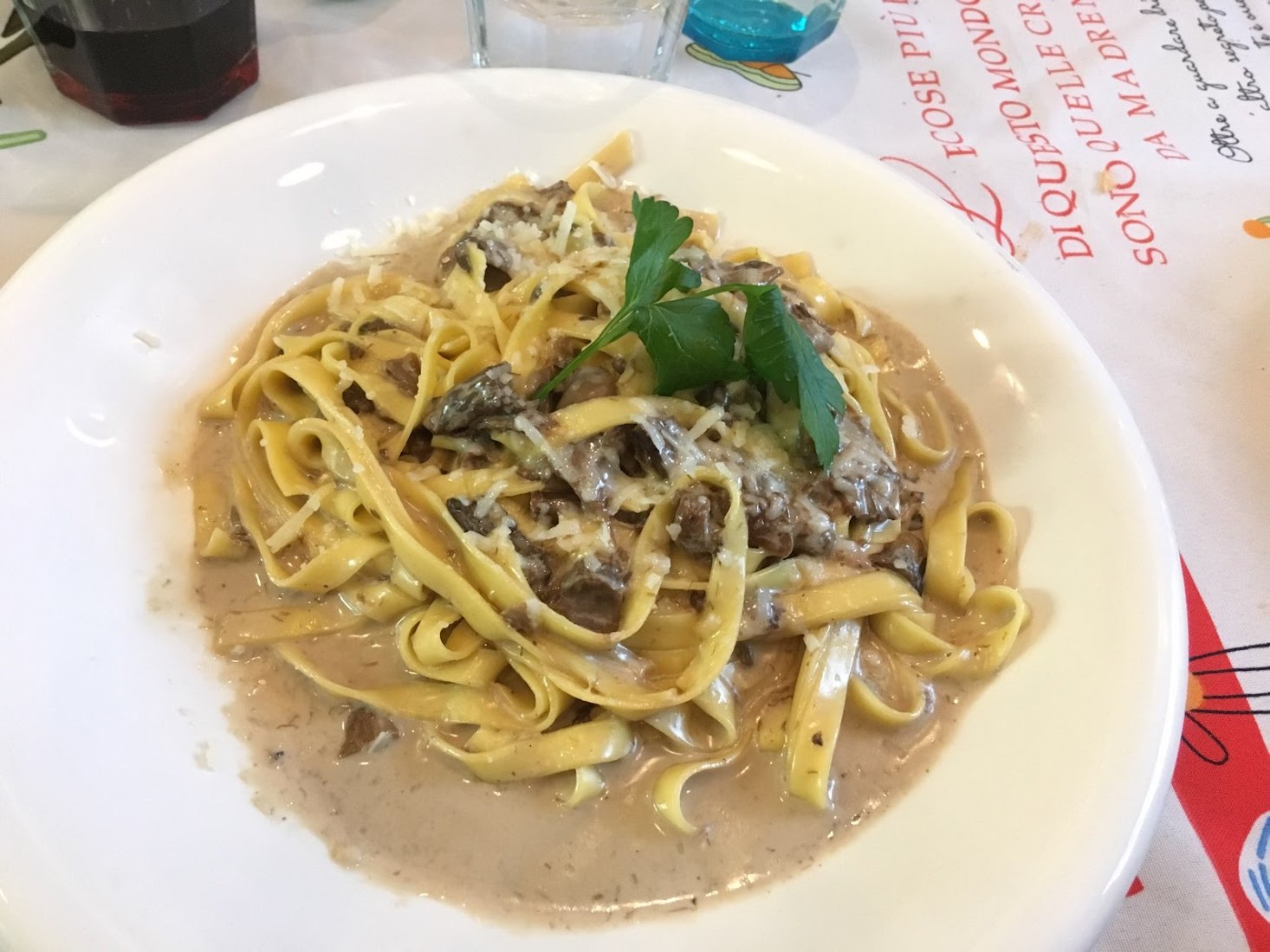 Tagliatelle with mushrooms and shaved cheese